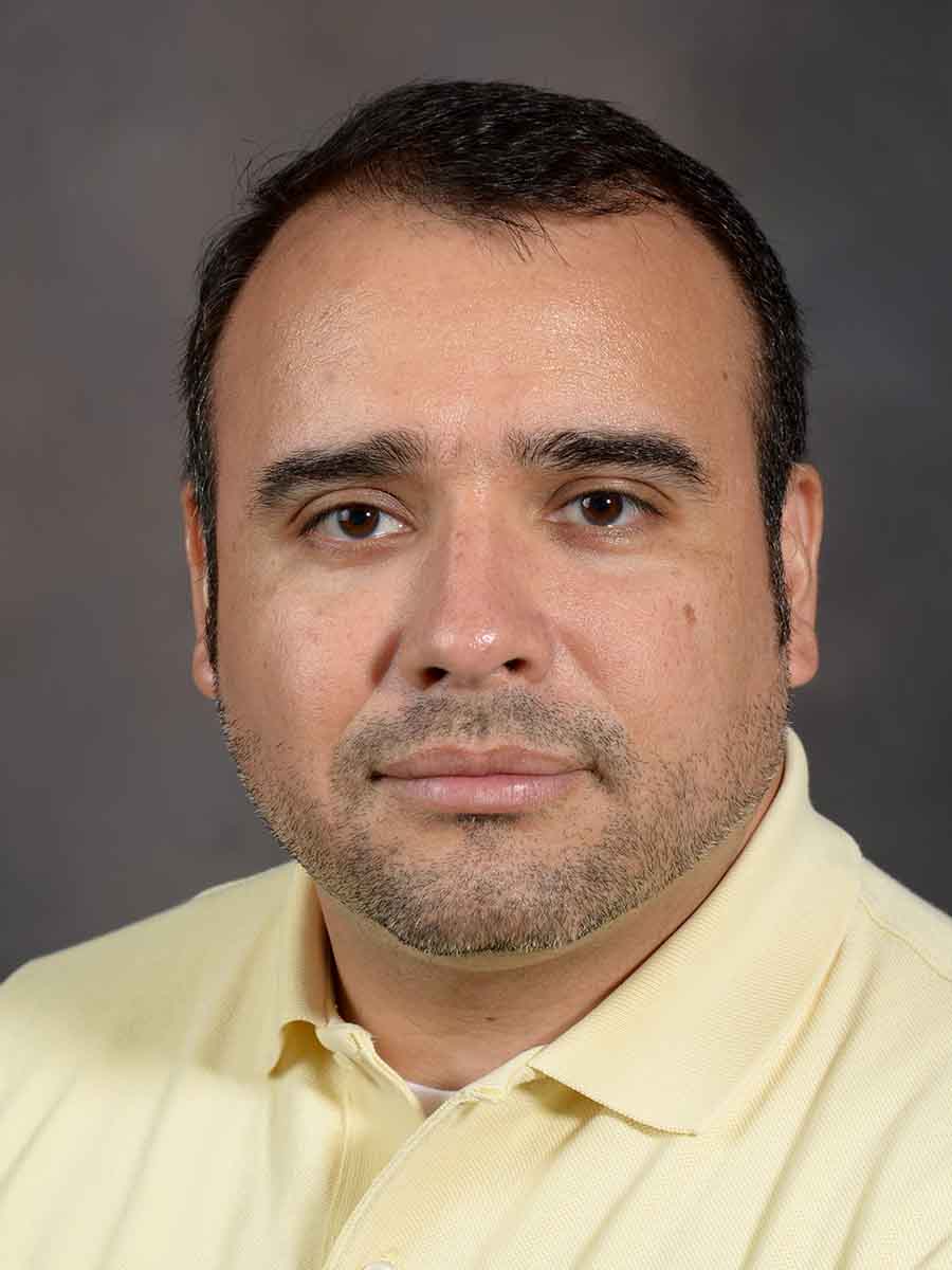 Espinoza, Luis