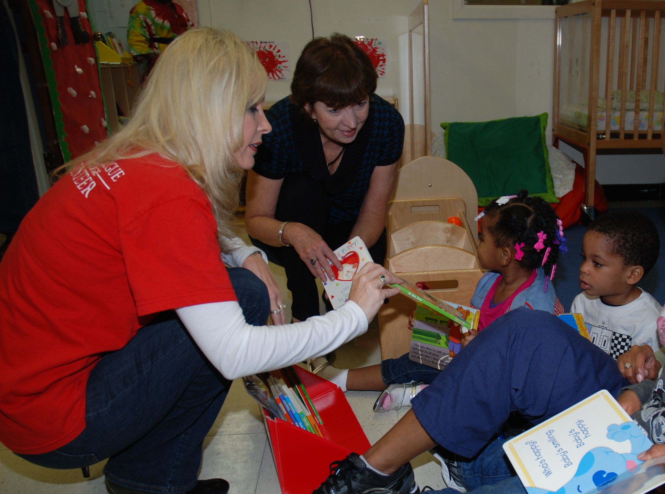 LSU AgCenter, Baton Rouge Jr. League donate books to toddlers