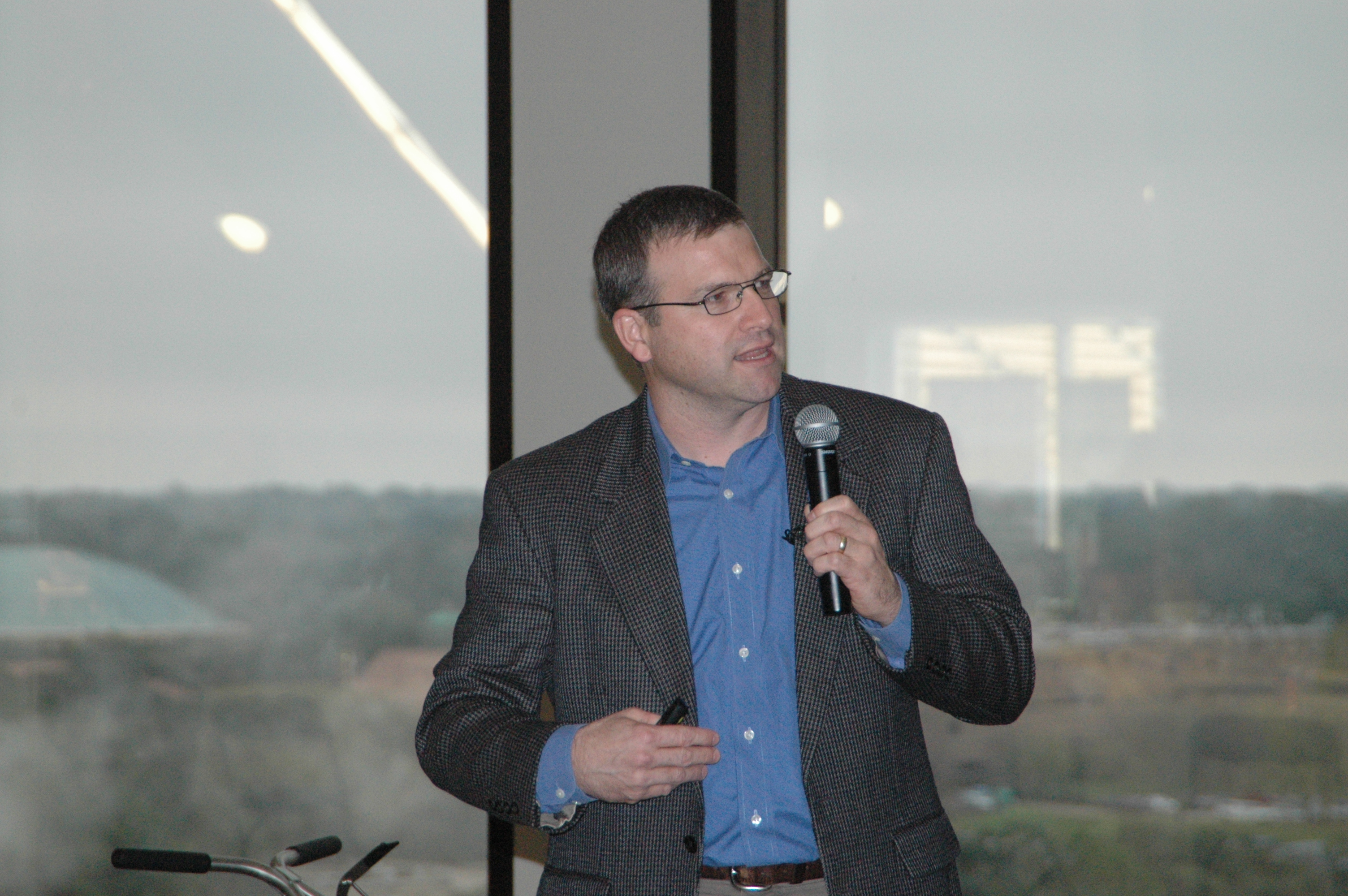 Record crowd attends 2016 turf conference
