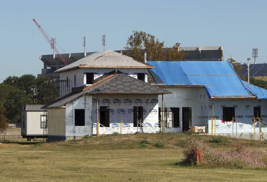 LaHouse Paves the Way for Sustainable Housing (additional photos)