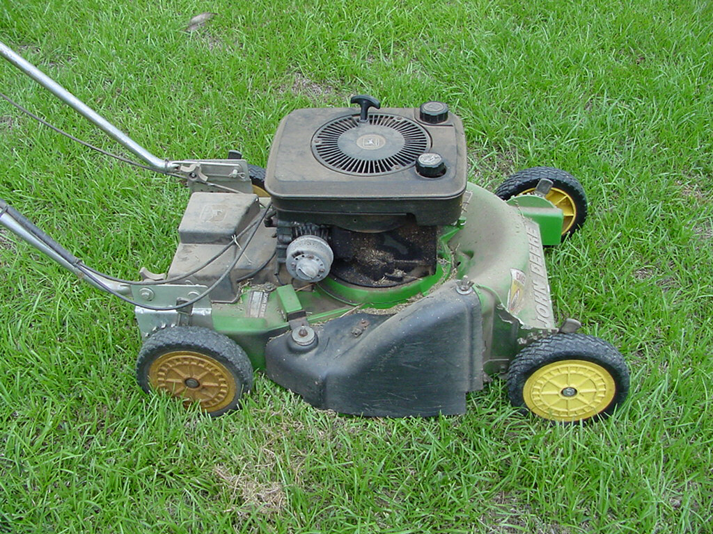 Lawnmowers - Mulch Bag or Throw