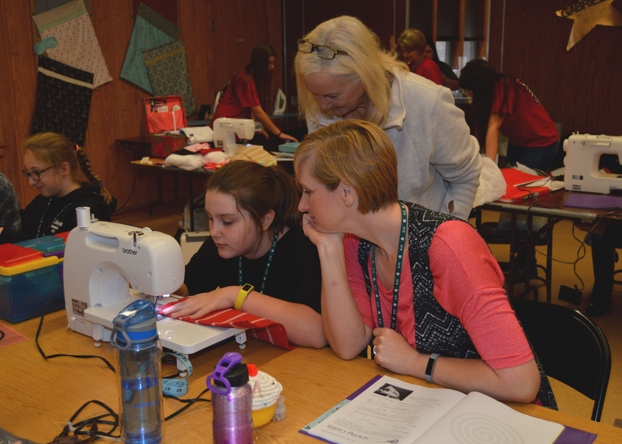 4-H’ers hone skills at Fashion Camp