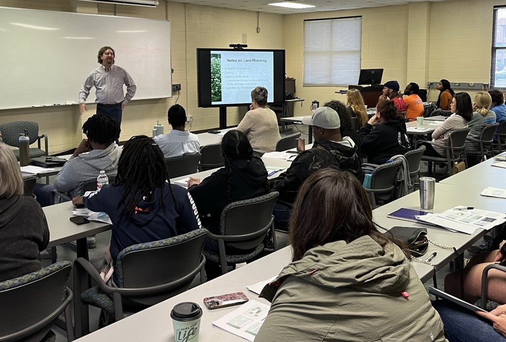 Gain resources, networking at Beginning Organic Farmer Workshop 
