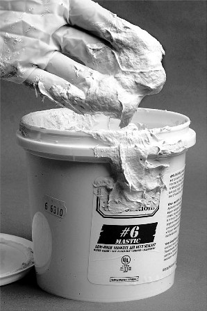 Seal Ducts With Mastic (Figure 3) 