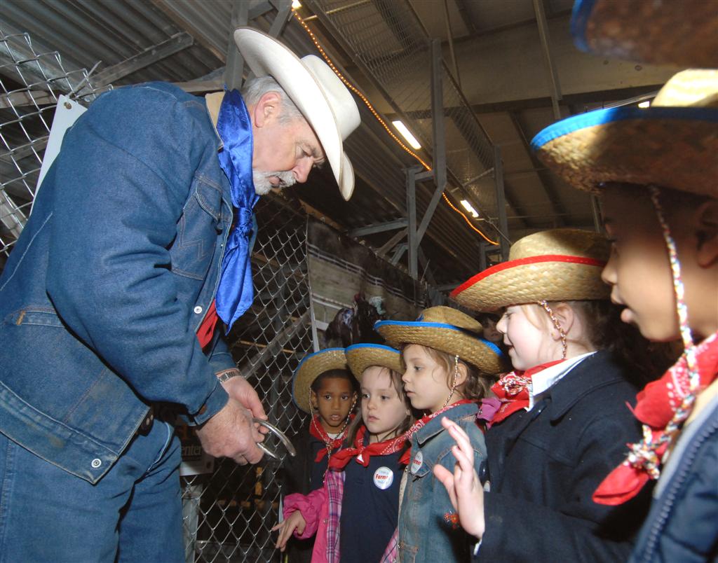 Ag products, animals fascinate students at LSU AgCenter exhibit