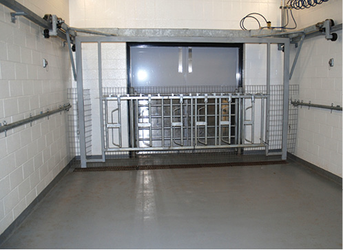 Isolation container