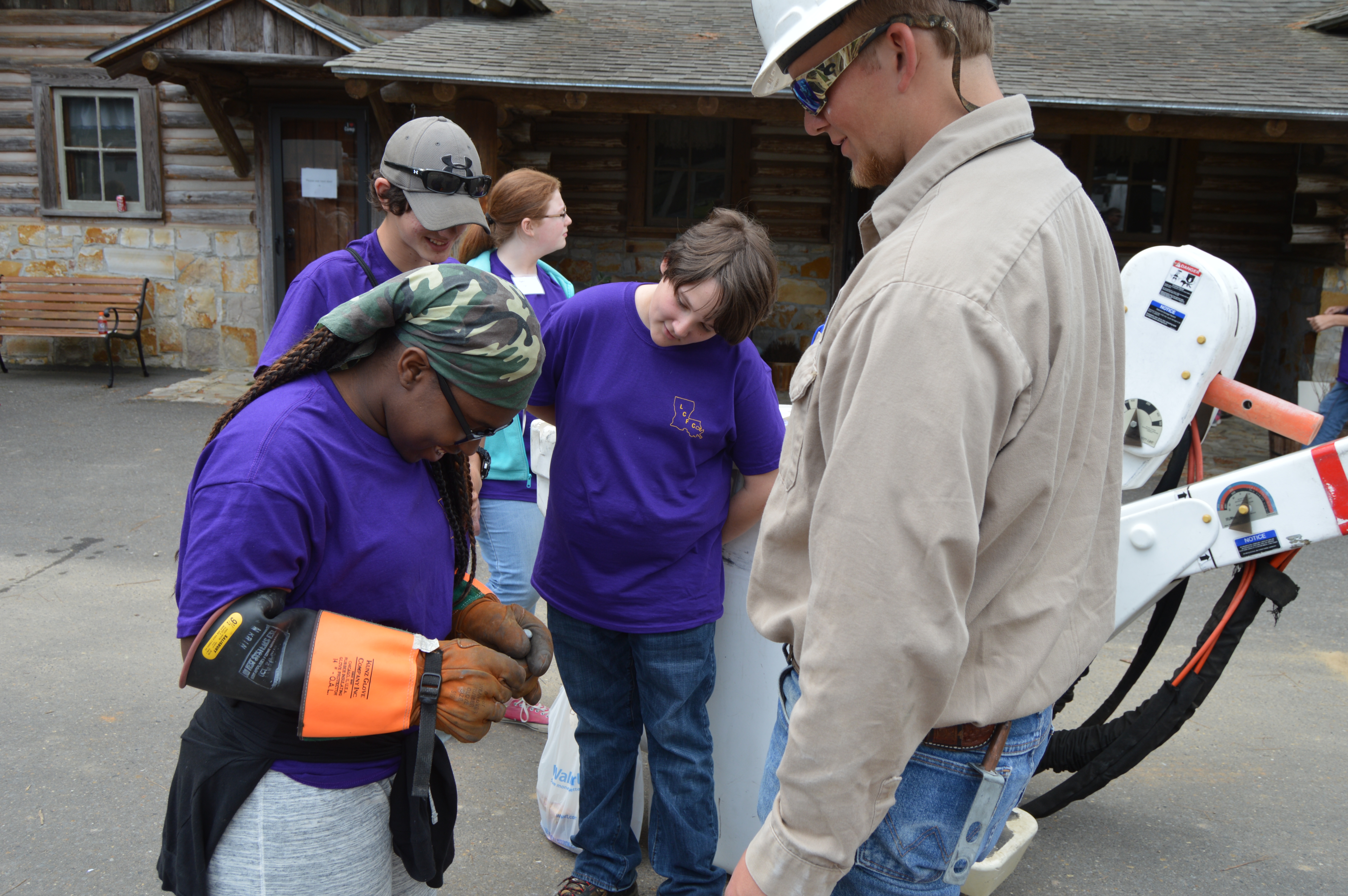 4-H’ers learn about co-ops at weekend conference 