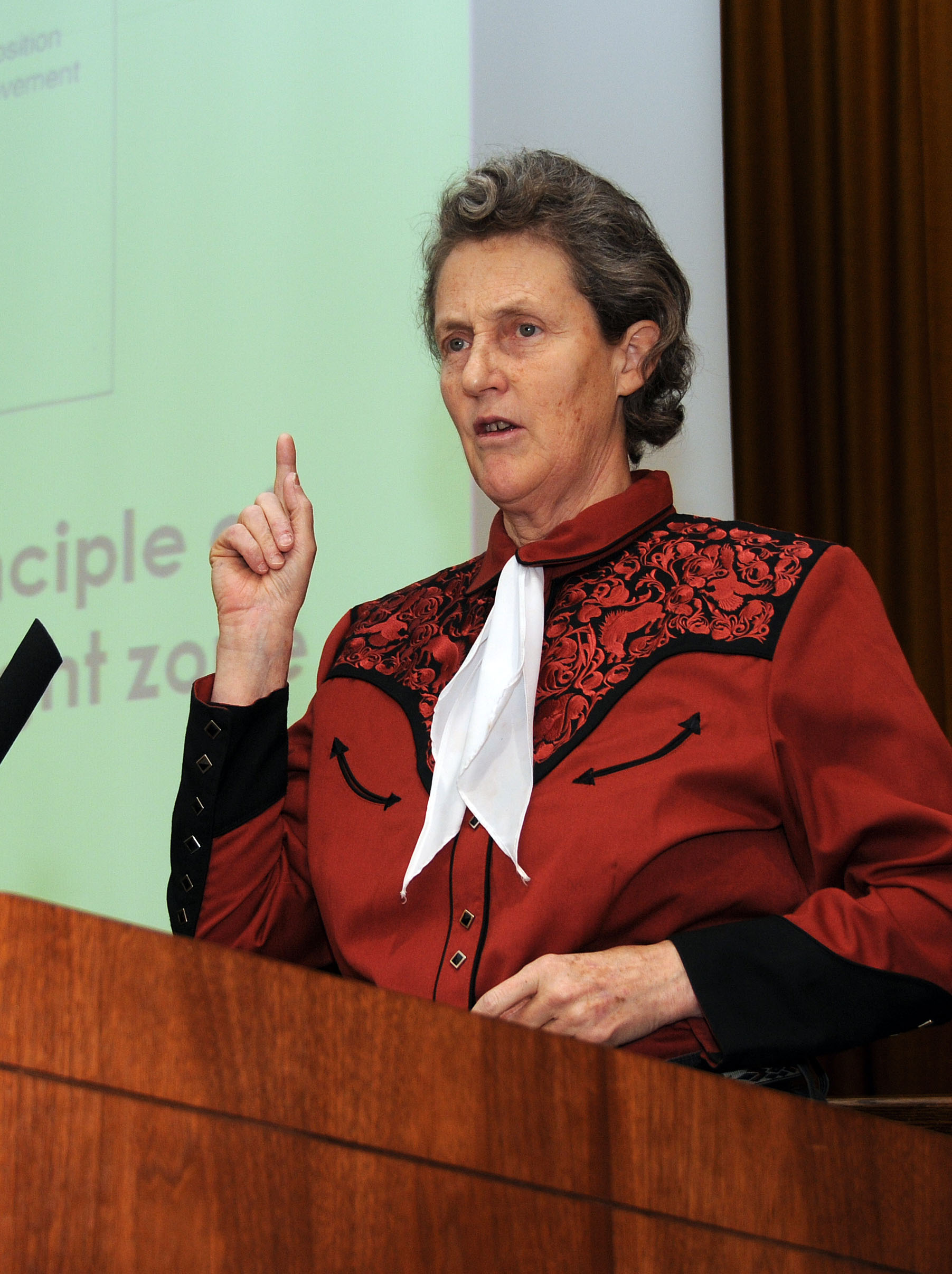 Temple Grandin urges better livestock management, more ag communication