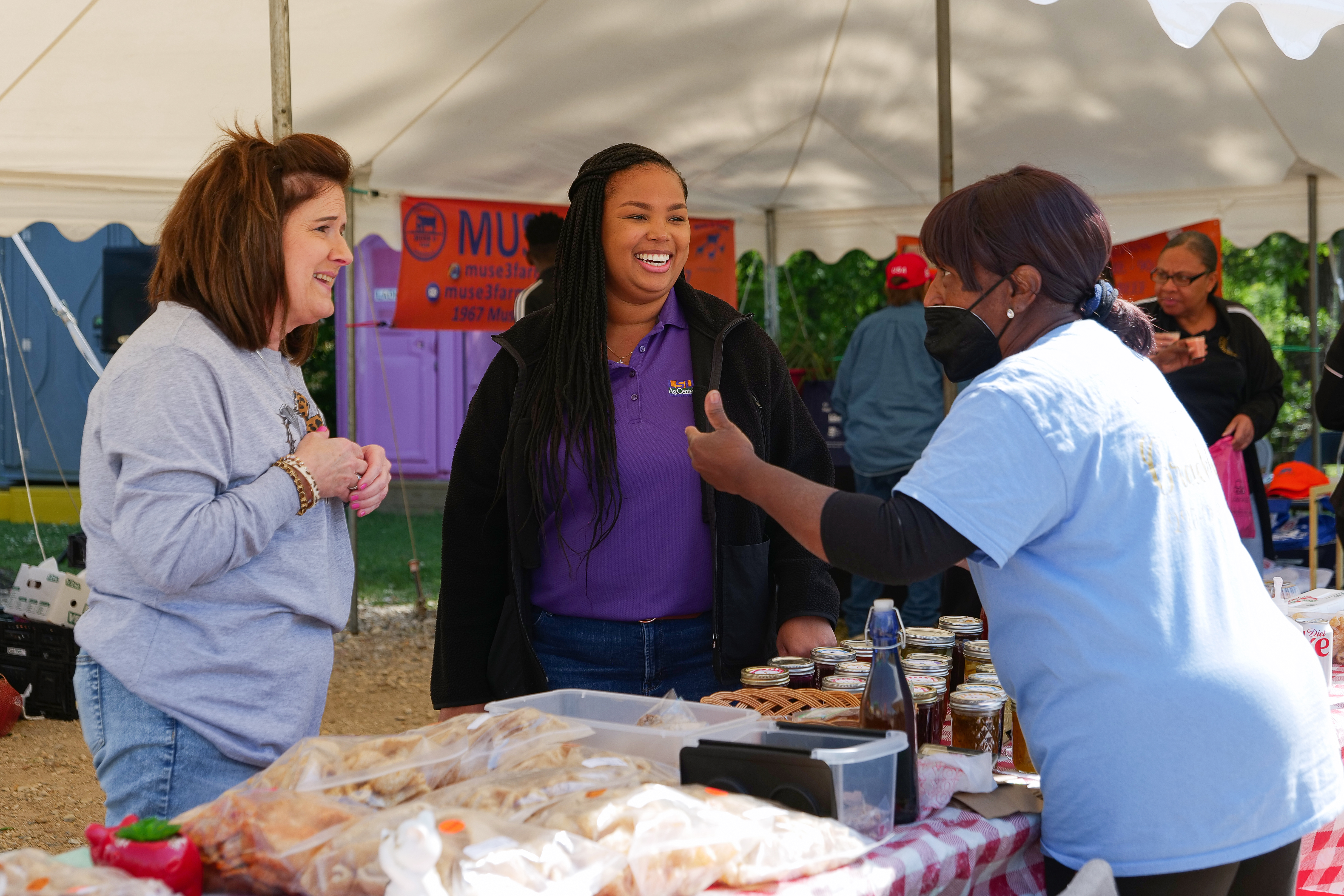 The St. Helena Farmers Market, a small oasis in a rural food desert 