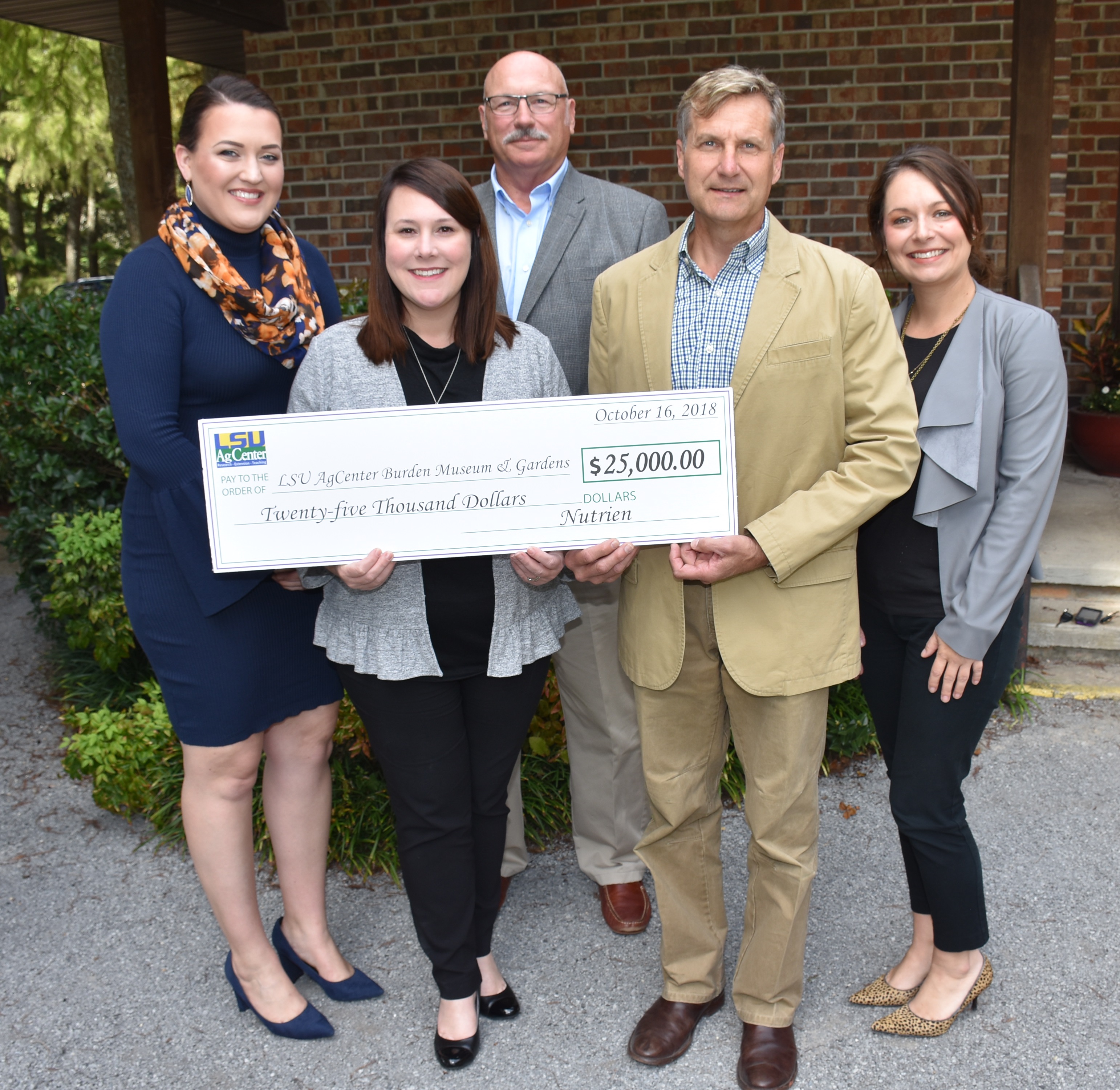 Ag inputs provider makes donation to Botanic Gardens at Burden 