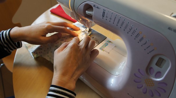 sewing-machine-606435__340jpg