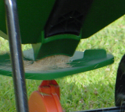 granules falling onto impeller
