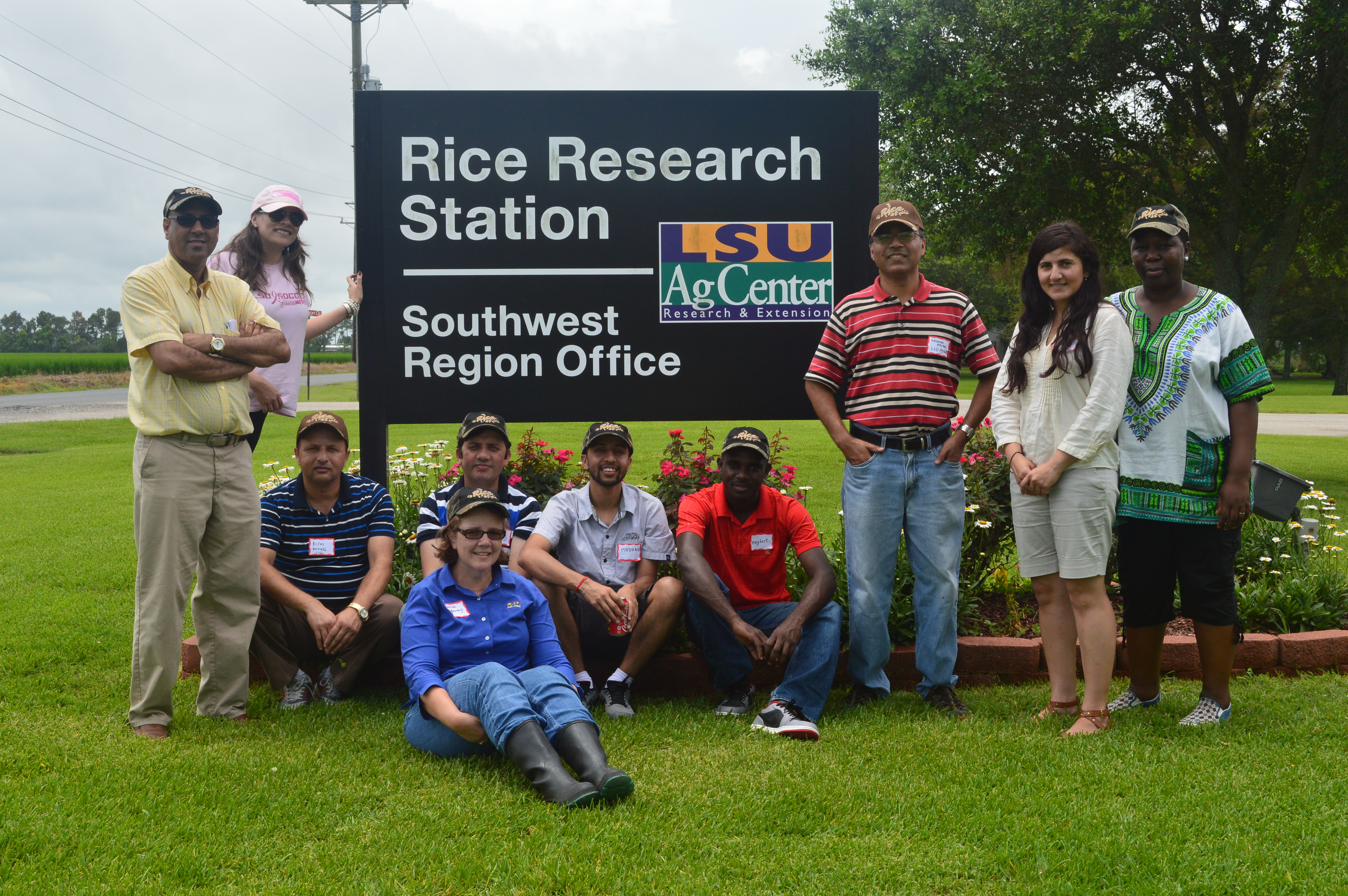 Gamma Sigma Delta members attend 2014 Rice Field Day