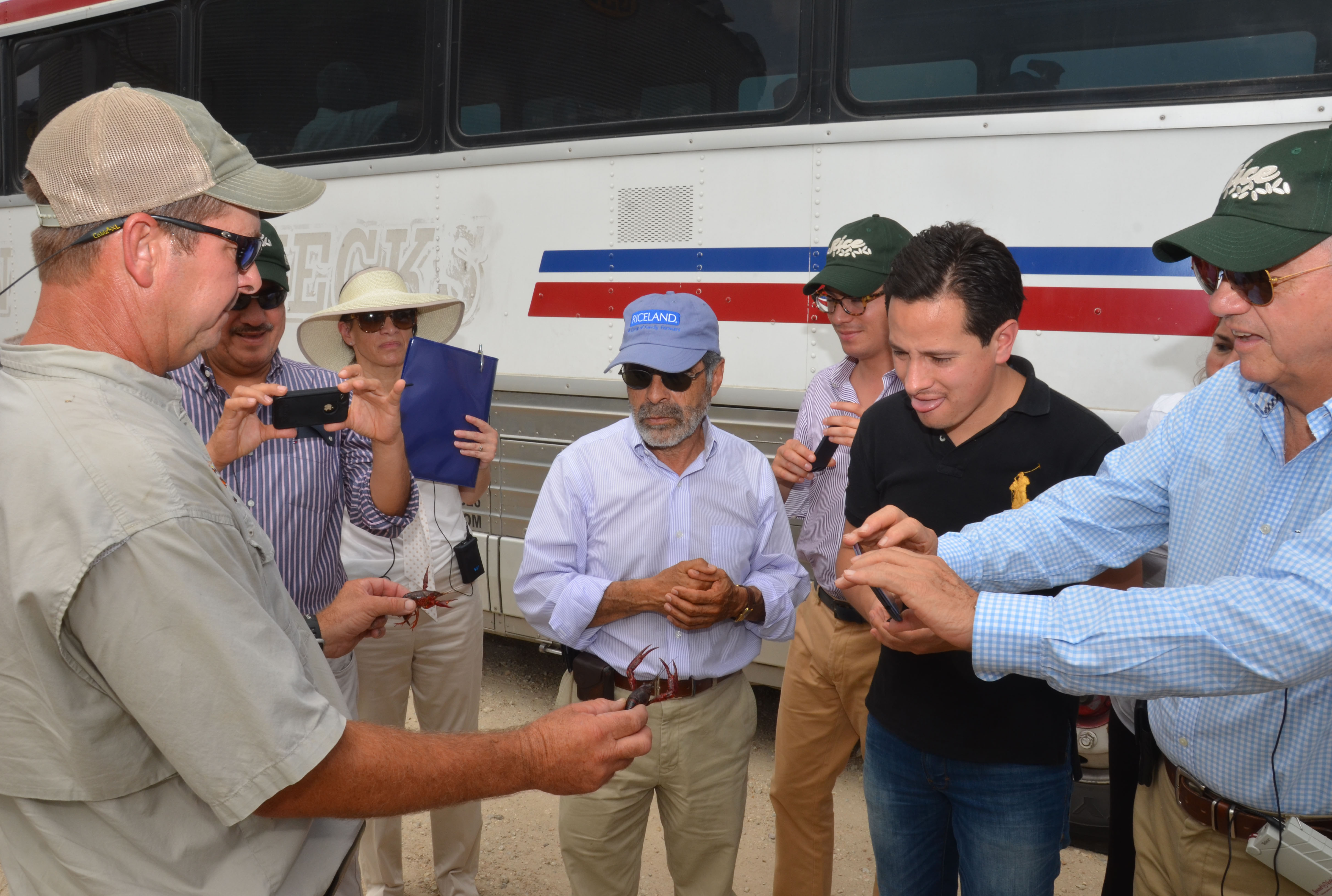 Colombians visit Louisiana rice station