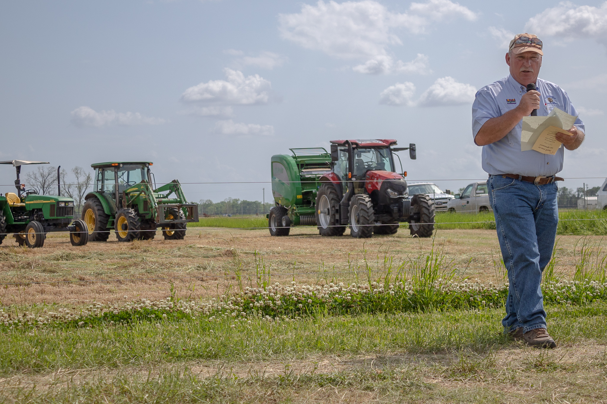 Dean Lee beef, forage field day focuses on managing a changing market 