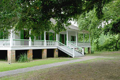 Photo of Magnolia Mound, example of plantation style house